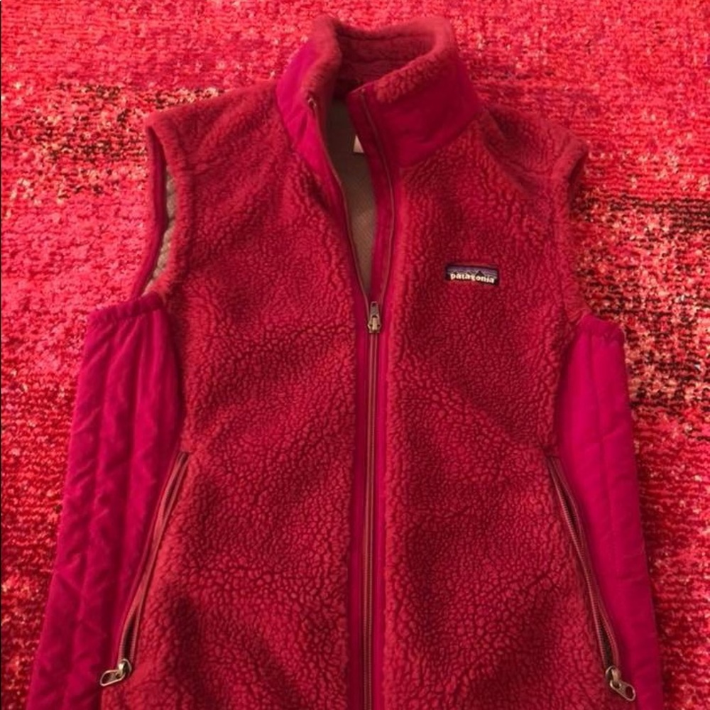 FUCHSIA PATAGONIA VEST